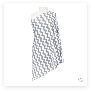 Itzy ritzy nursing cover